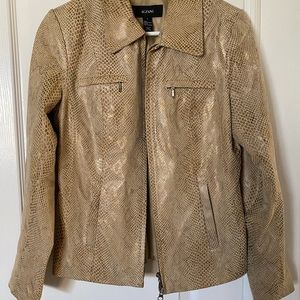 Alfani Leather Jacket sz small beautiful condition